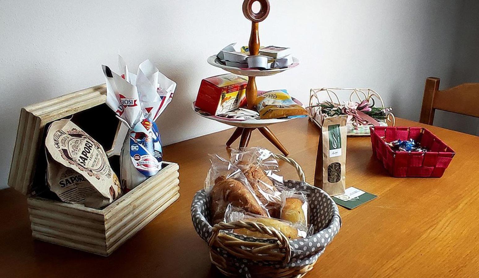 Sieve Flower Apartment *